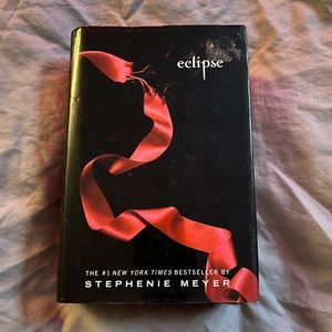 Eclipse by Stephenie Meyer (Twilight Saga)
